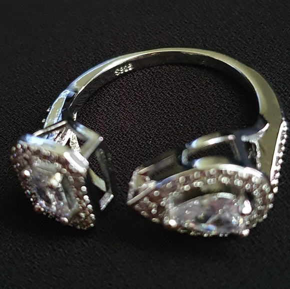 Silver Tear Drop&Rectangle Cut Diamond Adjustable Ring - Picture 2 of 2